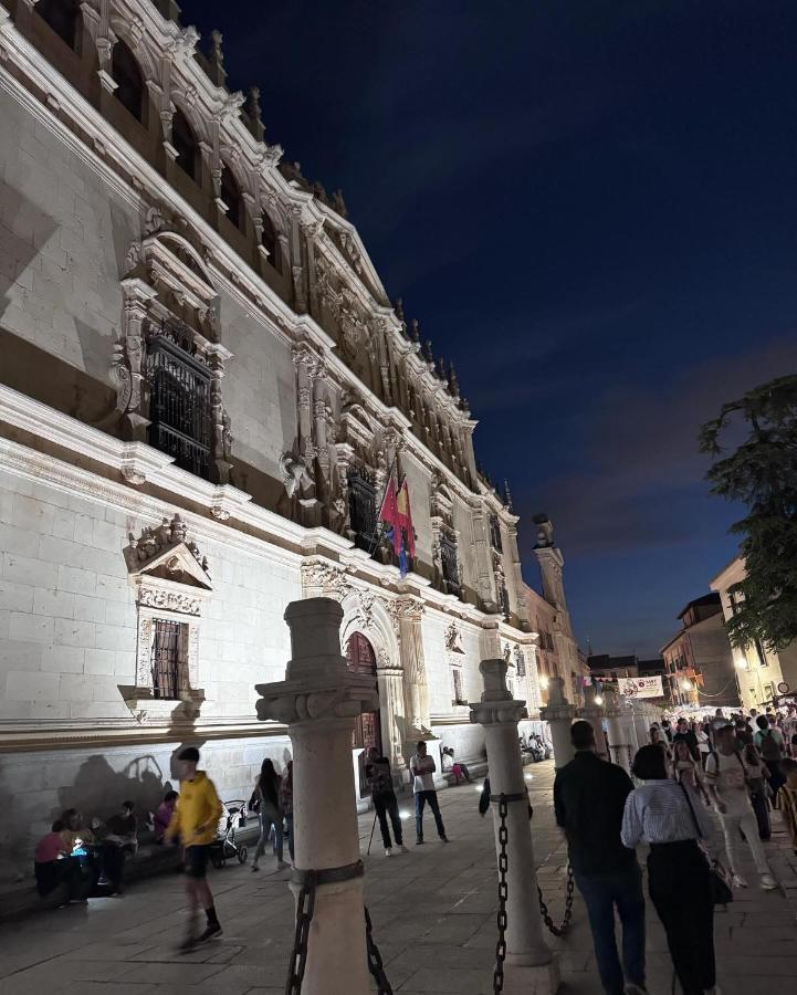 Sonar En La Plaza Cervantes 3 Alcalá de Henares Екстериор снимка